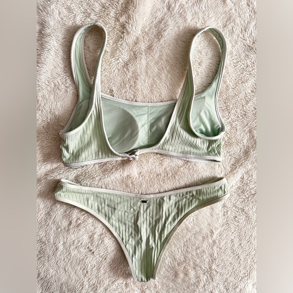 Rip Curl Swimsuit - Picture 2 of 2